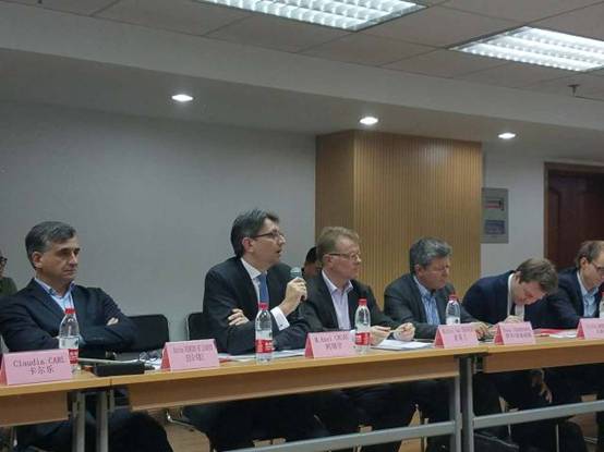http://mmbiz.qpic.cn/mmbiz_png/ialOoSsk5M2W40RycVicgdTXuquvU78mE31icRvPV3hMpafAVajewRezRUpWAUYTYxKCo89yssU1B0jhJlVK3bVnw/640?wx_fmt=png&wxfrom=5&wx_lazy=1